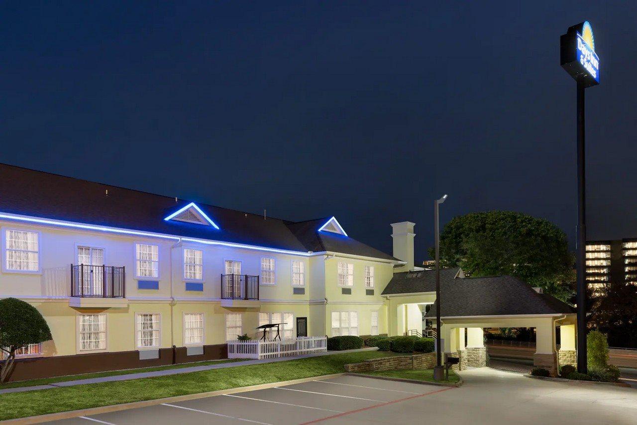 Days Inn & Suites By Wyndham Dfw Airport South-Euless Exterior foto